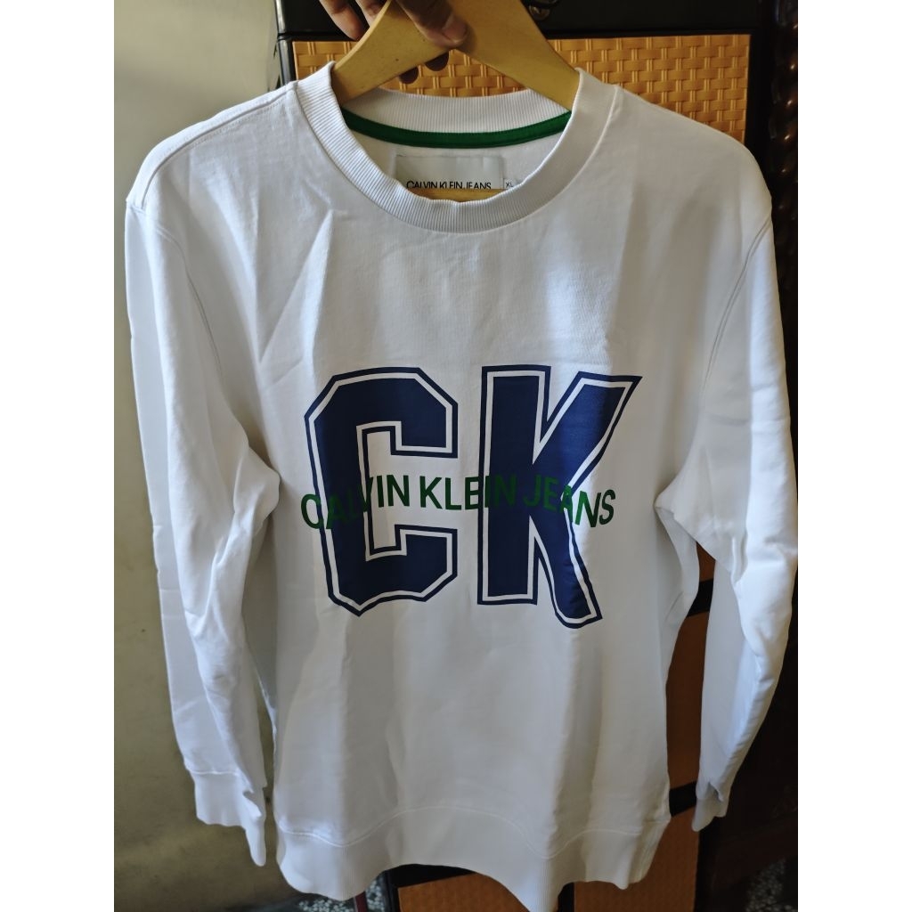 Calvin Klein Big Logo Like New L57XP70