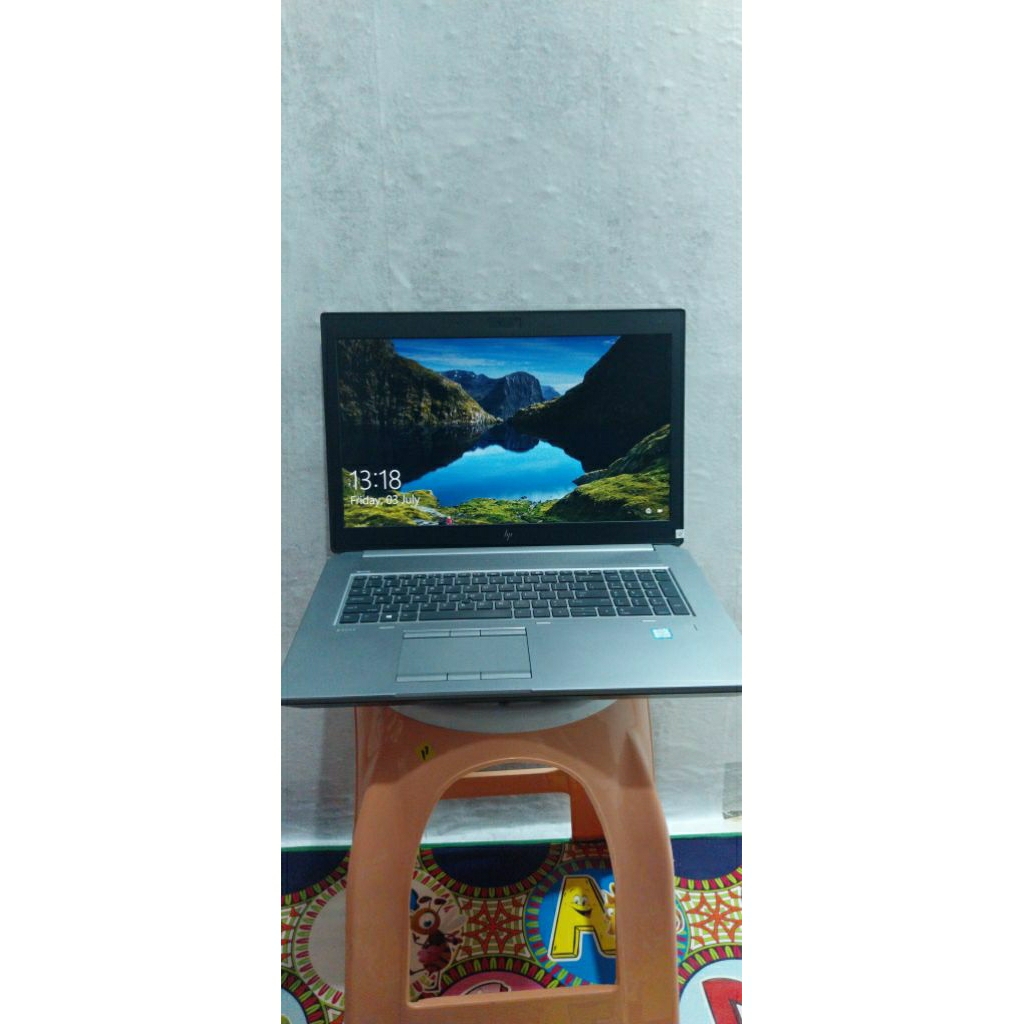Laptop HP ZBook 17 G5 Core i5 8300H 8GB SSD 256GB 17"