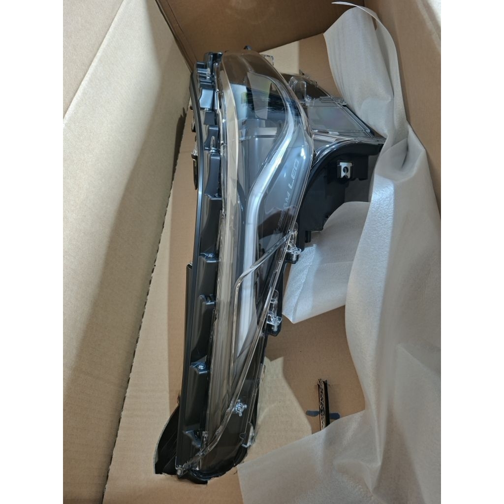 headlamp fortuner GR original baru