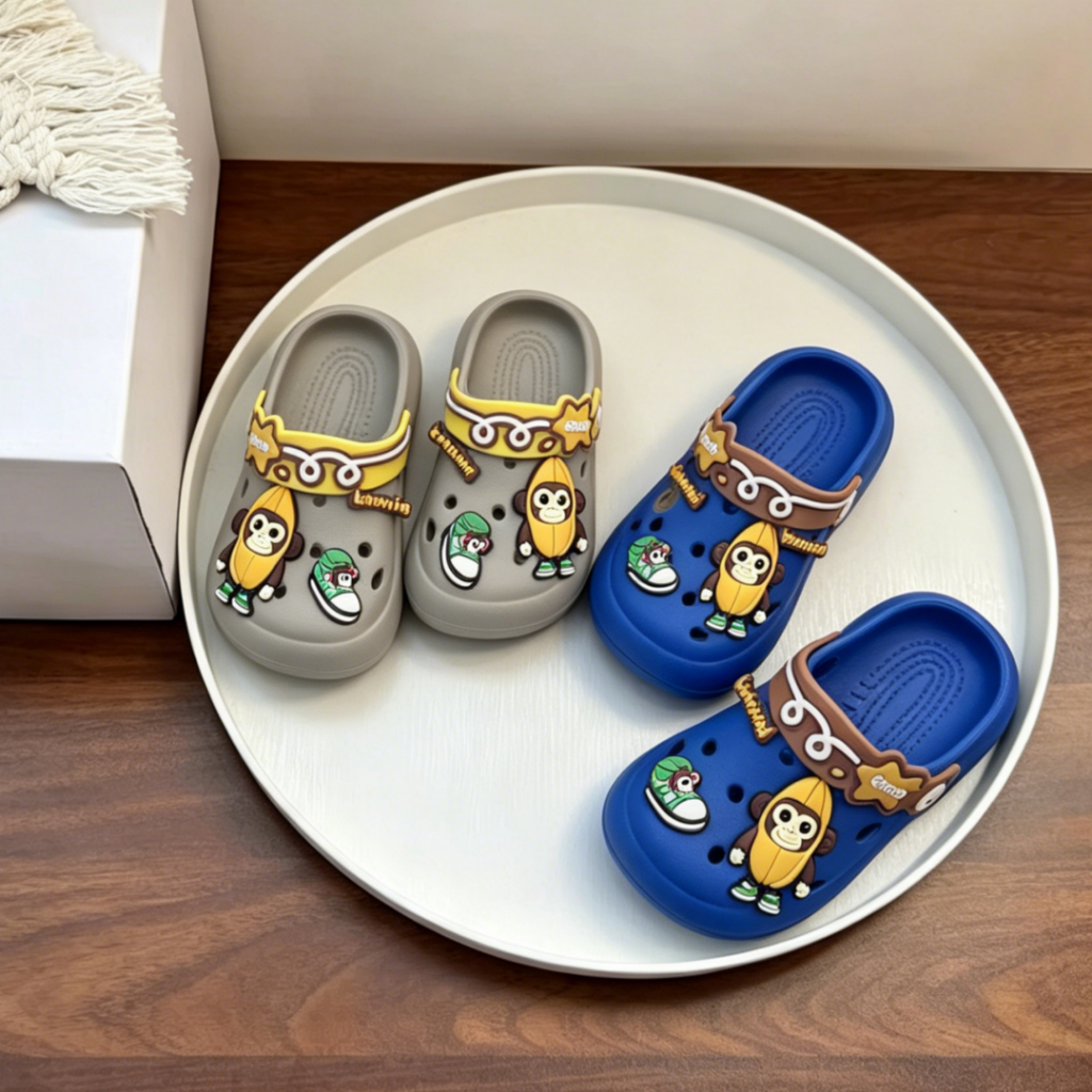 Sandal Anak Karakter Monyet Pisang EVA Ringan Anti Slip Sol Tebal Nyaman untuk Rumah Pantai A02