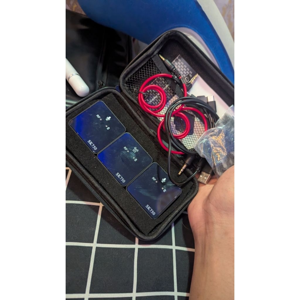 Microphone Wireless SK750 + Hardcase