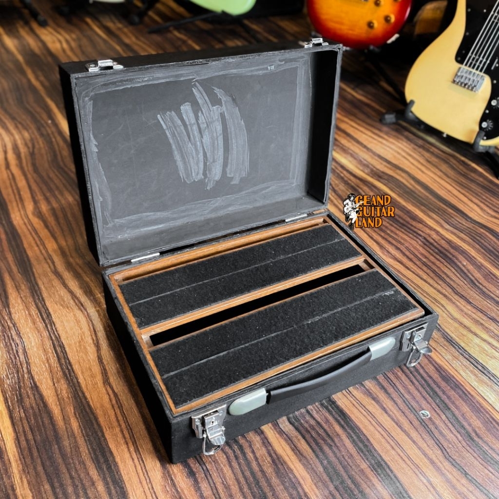Hardcase Custom with Pedalboard 40x27 cm