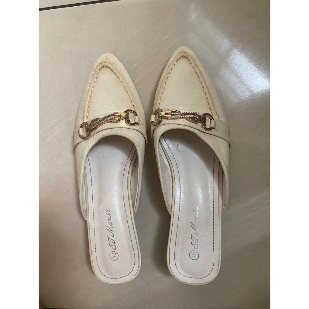 preloved heels st yves broken white