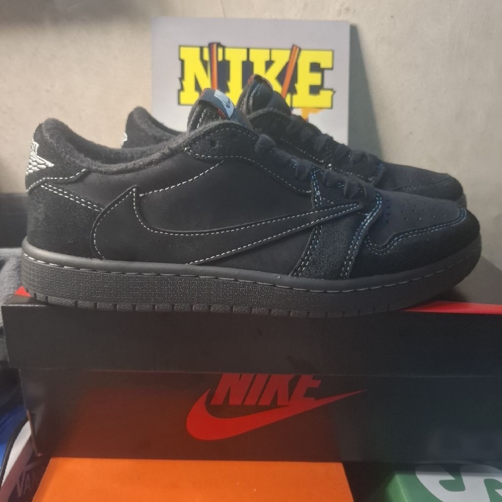 Travis Scott x Air Jordan 1 Retro Low OG SP 'Black Phantom'