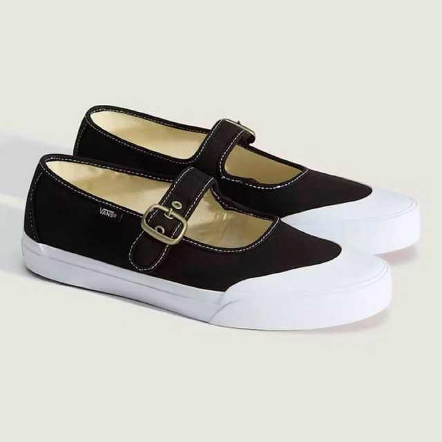 Vans Mary Jane Shoe - Black/White