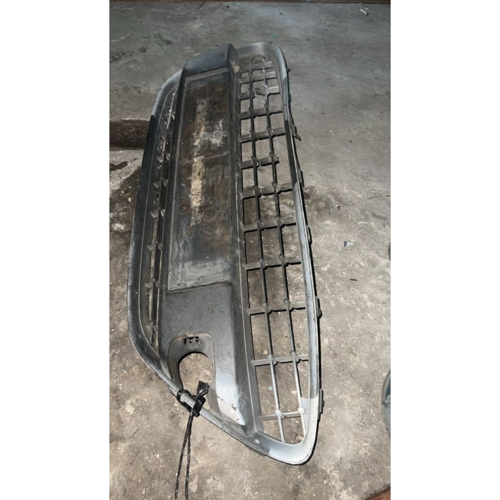 Grill grille radiator ford fiesta original