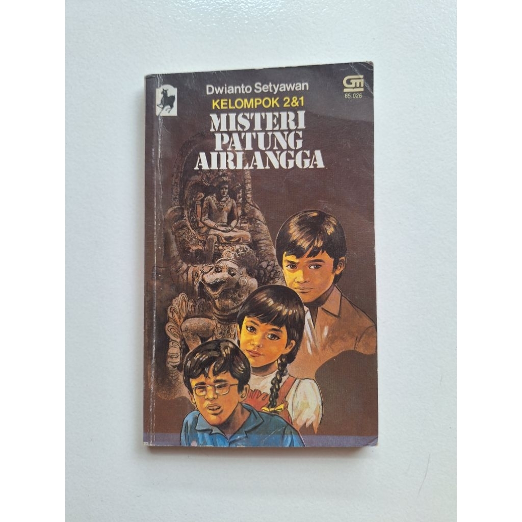 Kelompok 2 & 1 No 4: Misteri Patung Airlangga - Dwianto Setyawan