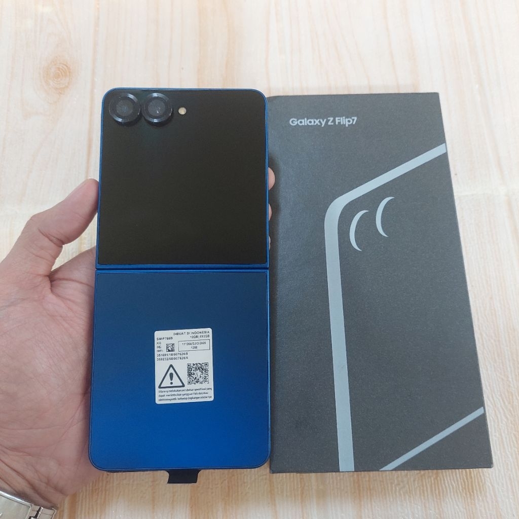 Samsung Z Flip 7 512 Gb Second Resmi Mulus