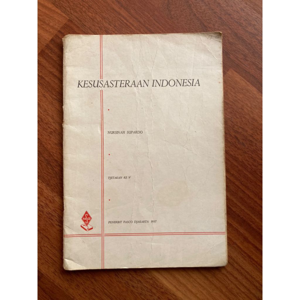 Buku kesusastraan Tjetakan ke V tahun 1957