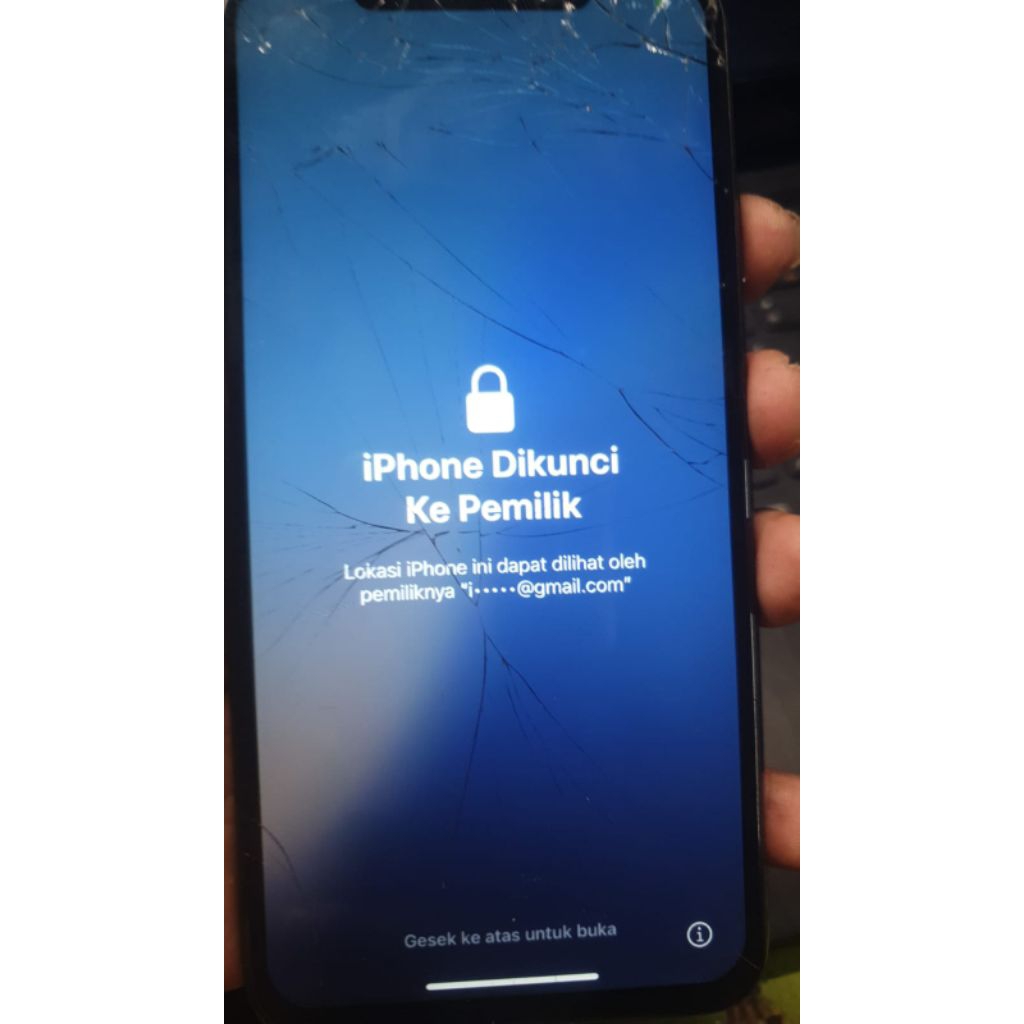iPhone xs max 64 GB lock iCloud