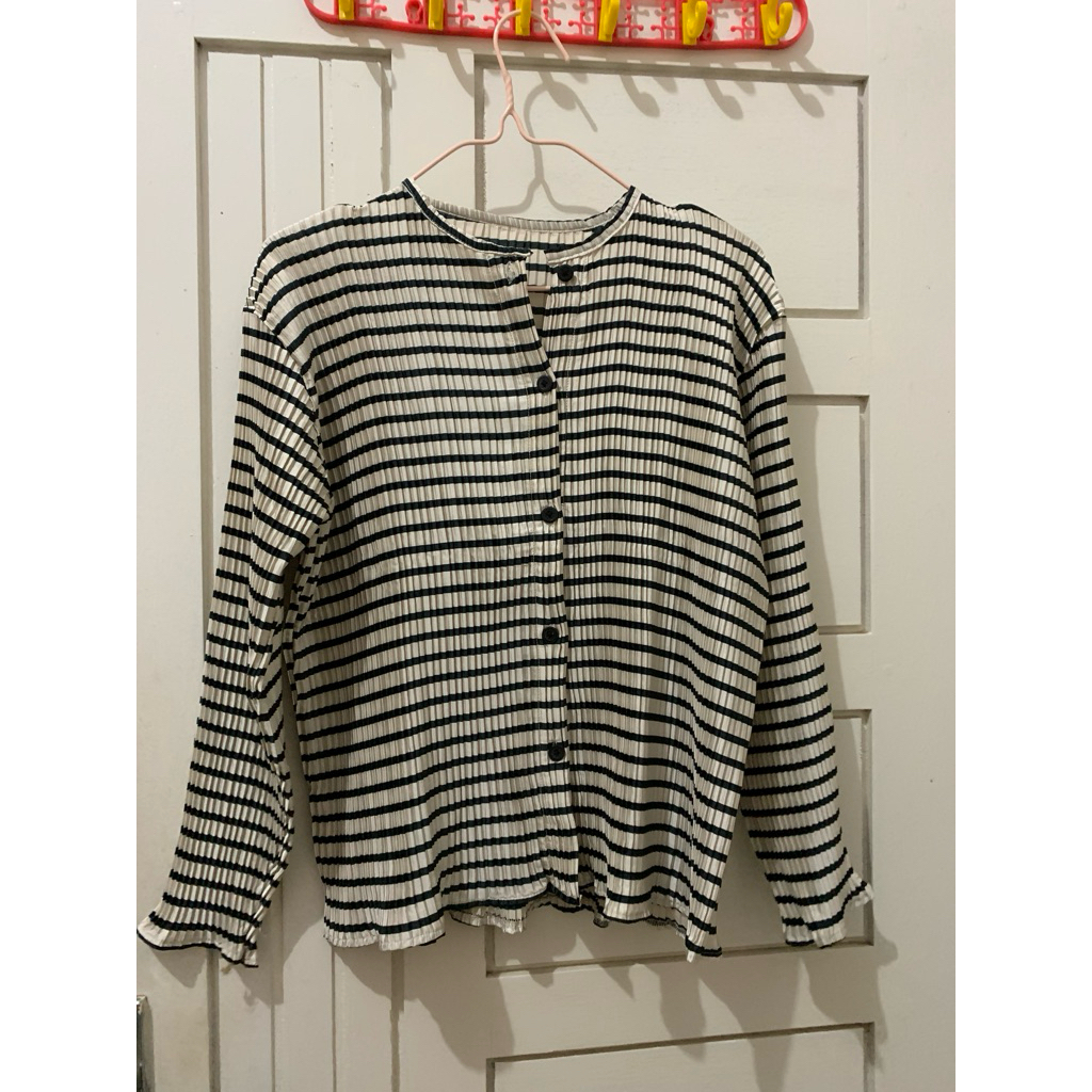 preloved cardigan pleats
