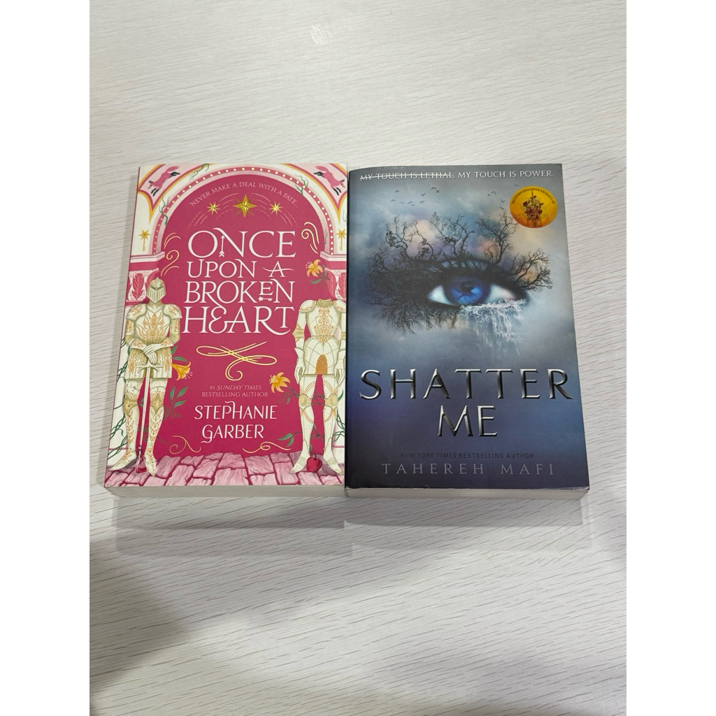 preloved shatter me buku novel inggris
