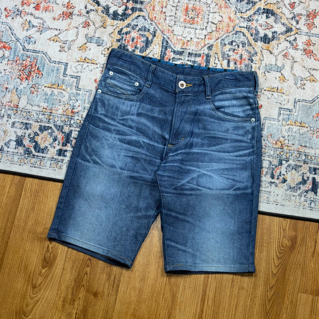 CELANA PENDEK EDWIN JEANS
