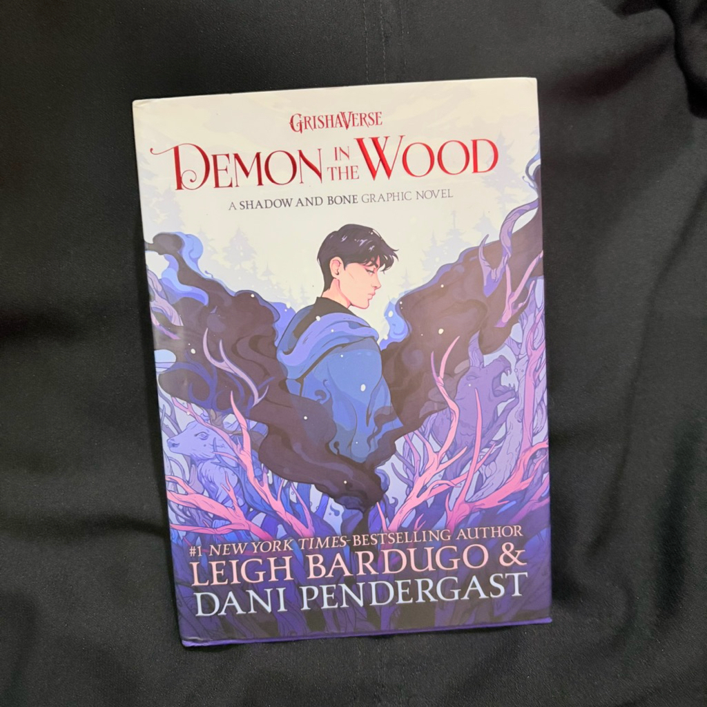 PRELOVED BUKU Demon in the Wood (Shadow and Bone graphic novel)