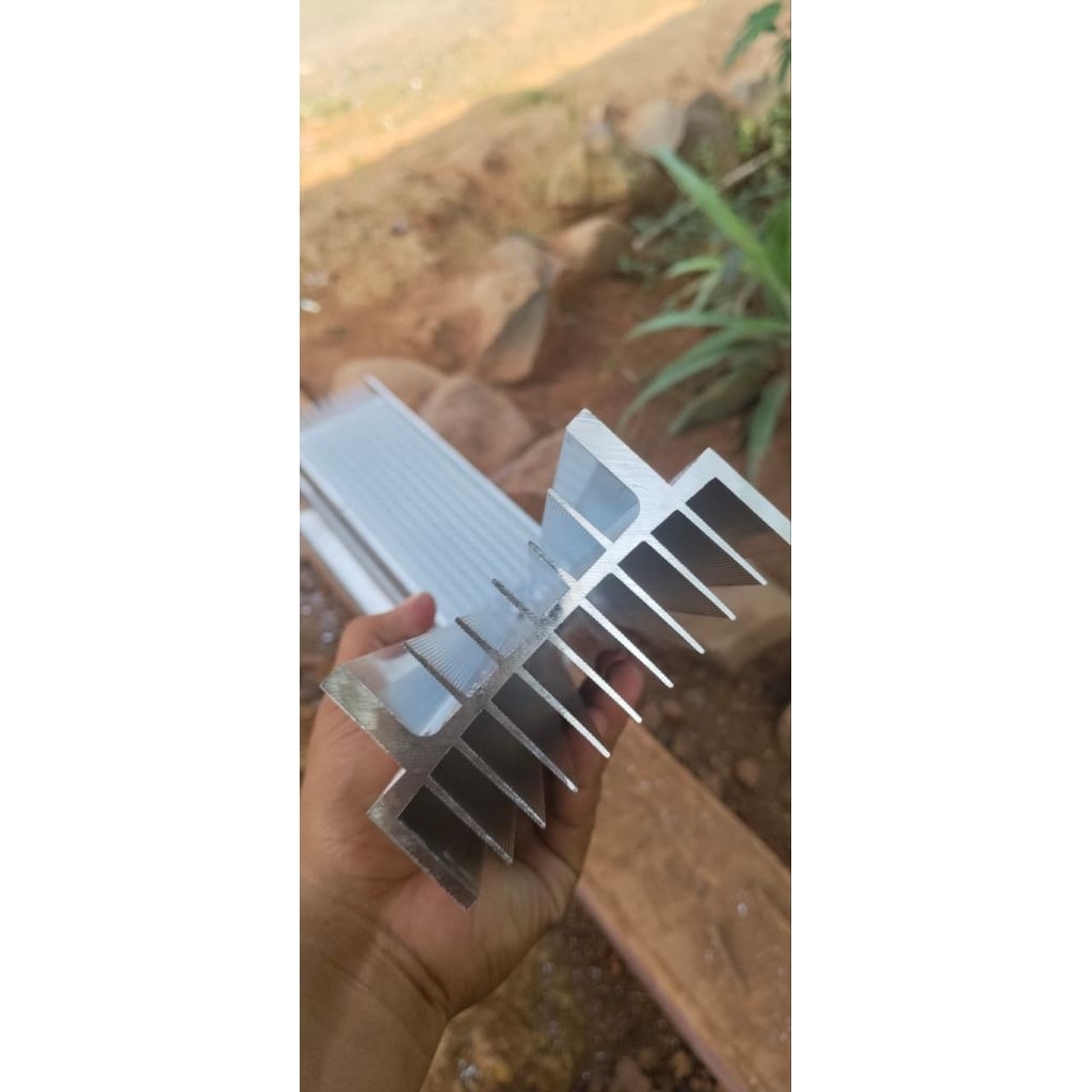 heatsink/pendingin 3u 30cm tebal 7mm putih
