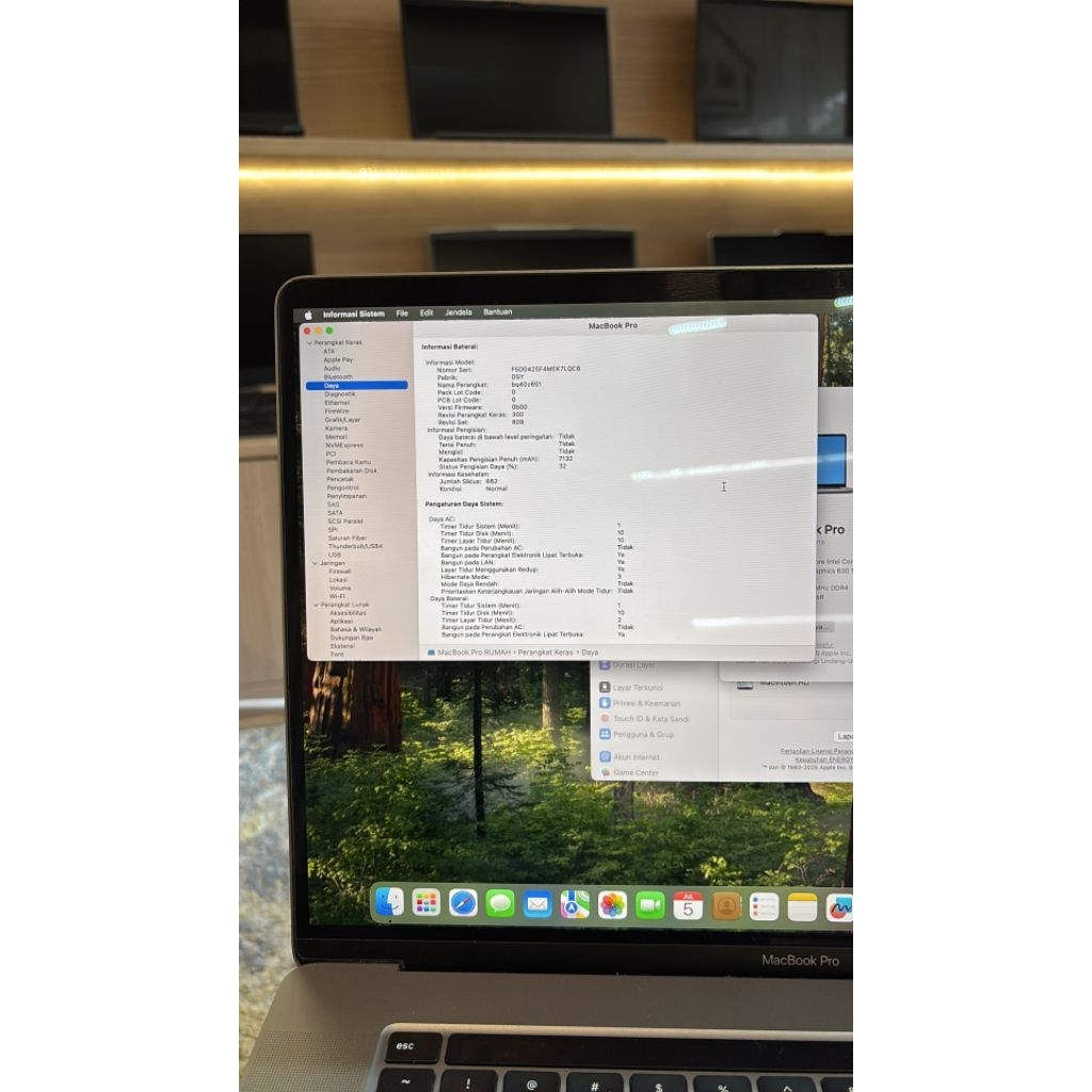 Macbook Pro 2019 Core i9 Ram 32GB SSD 512 Kondisi  Istimewa