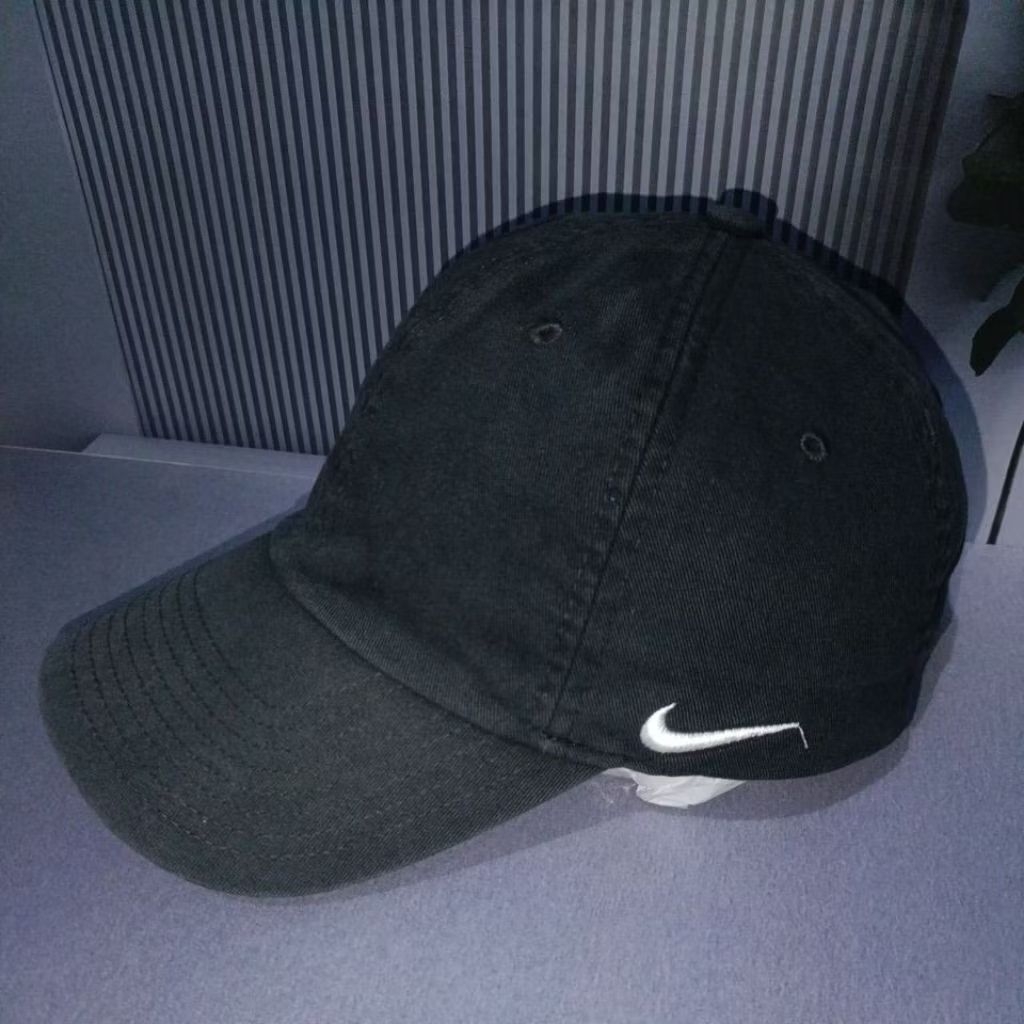 Topi Caps Nike logo samping