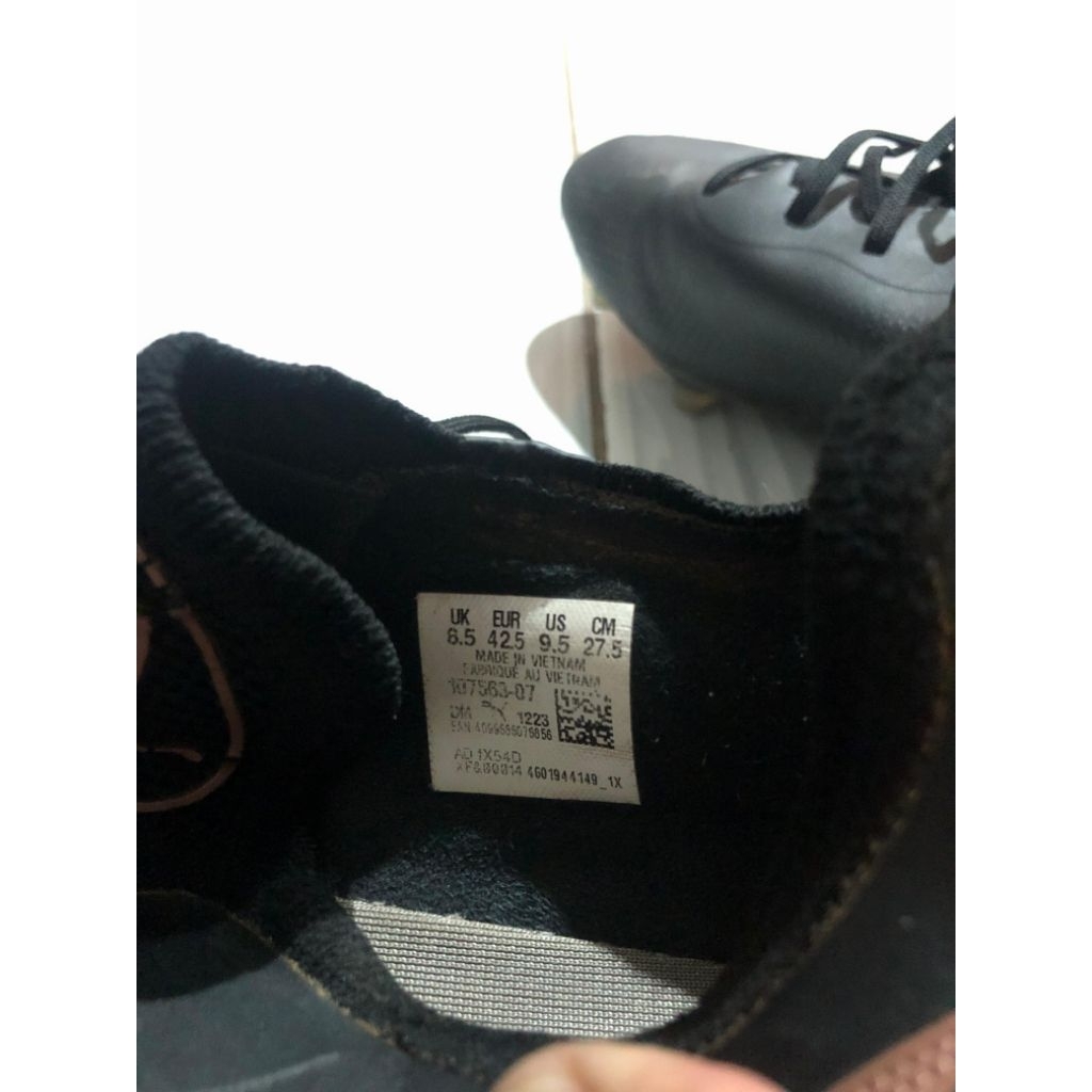 sepatu bola PUMA KING