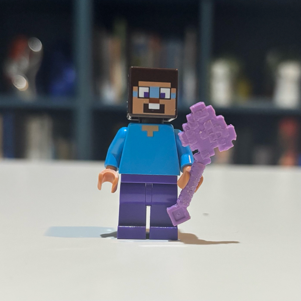 LEGO Minecraft Steve Original Figure Bekas Mace Ungu