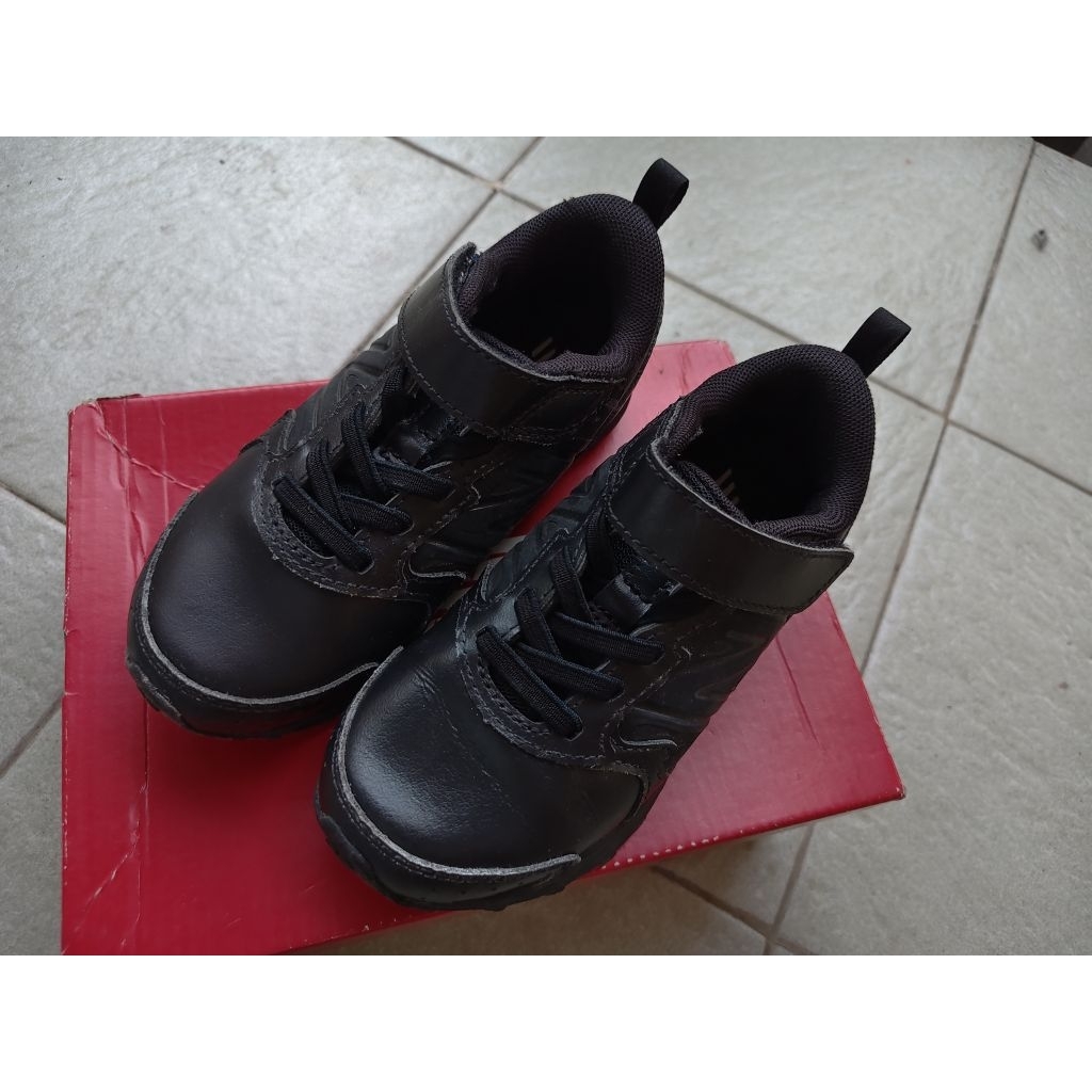 preloved original new balance boys kids black new balance anak laki-laki hitam