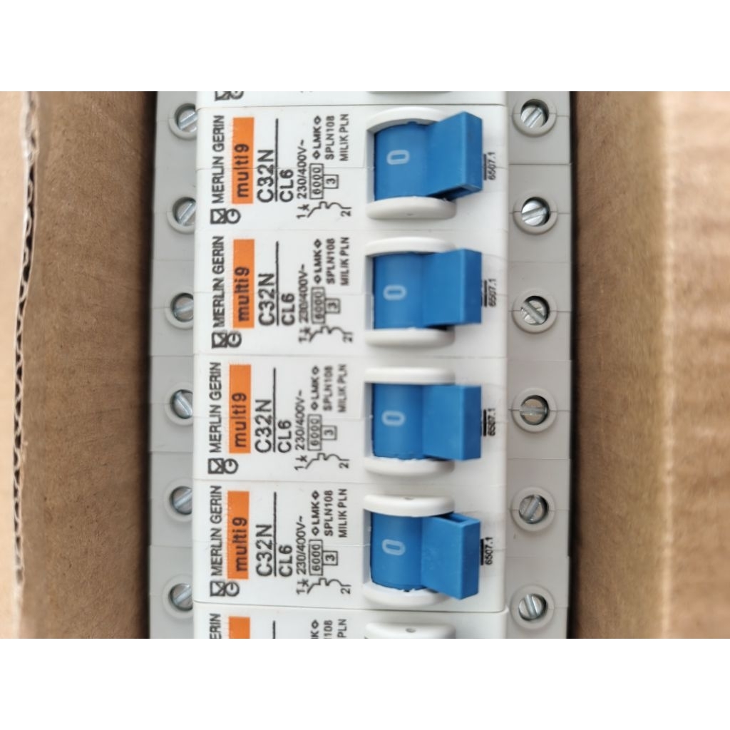 MCB Merlin Gerin multi