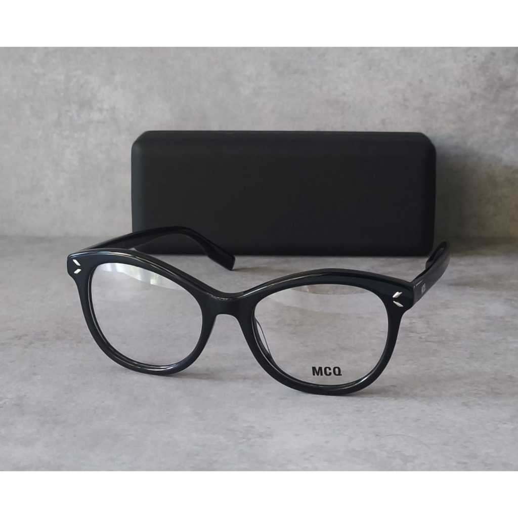 glasses/kacamata MCQ