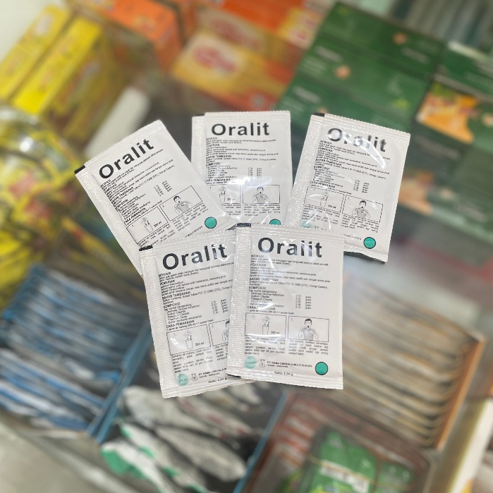 Oralit 1 Sachet - Serbuk Elektrolit untuk Atasi Dehidrasi Anak