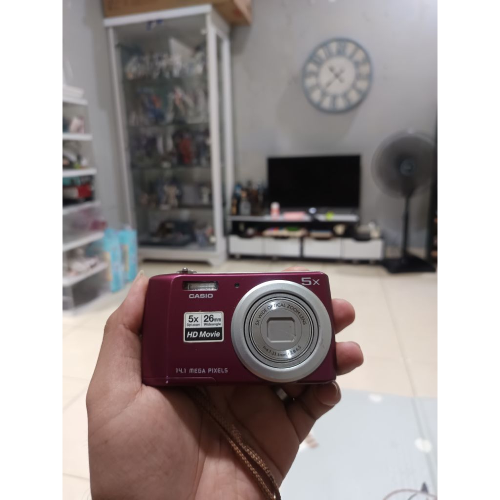 digicam Casio exilim Qv-R200 pink
