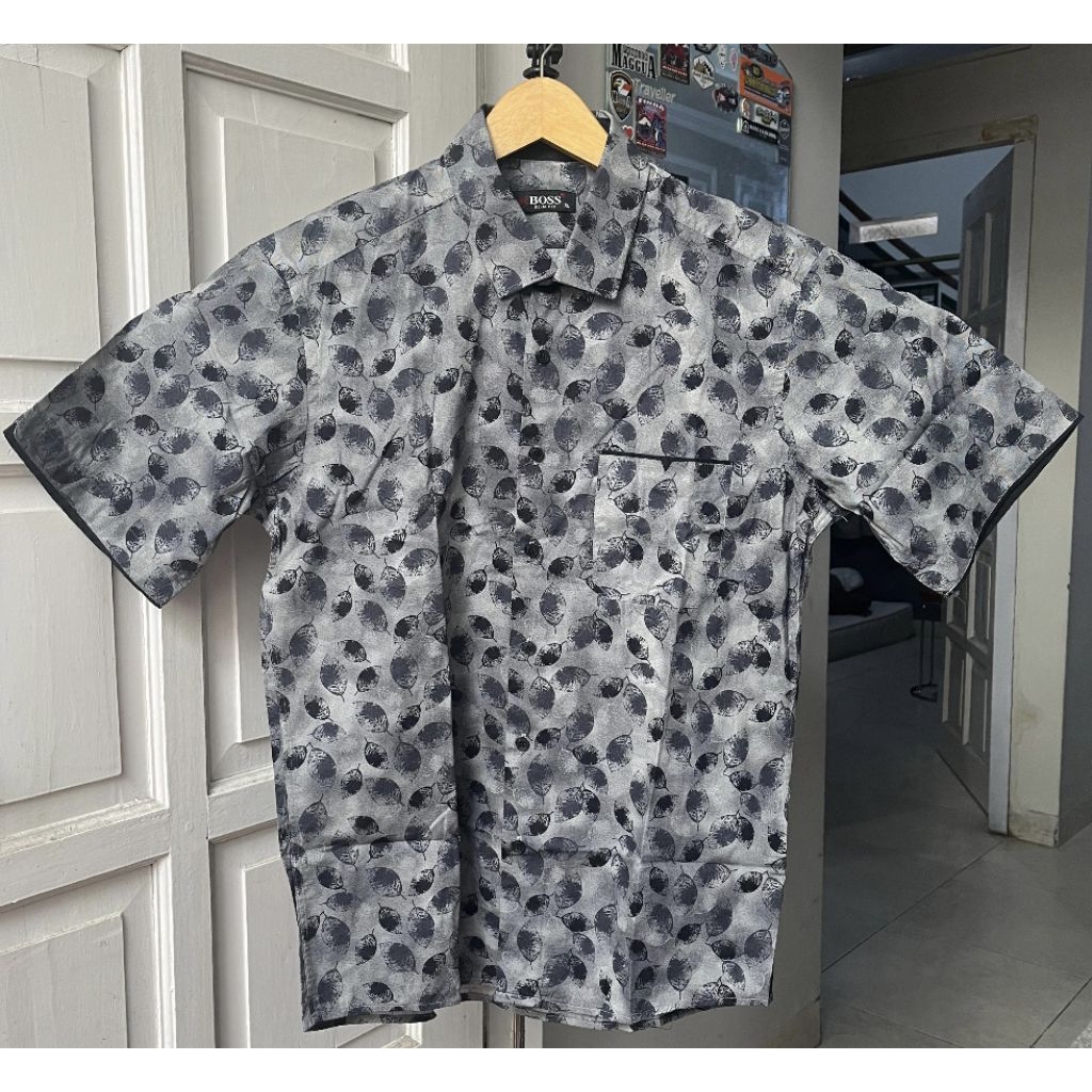 Kemeja Pendek Hugo Boss