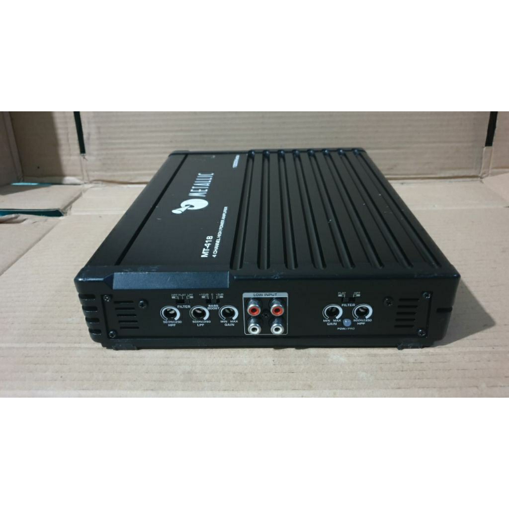power amplifier mobil 4channel 1000watts metallic mt-418 second bekas jamin normal