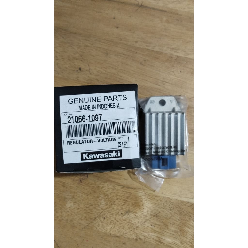 Regulator Voltage Kaze (21066-1097)