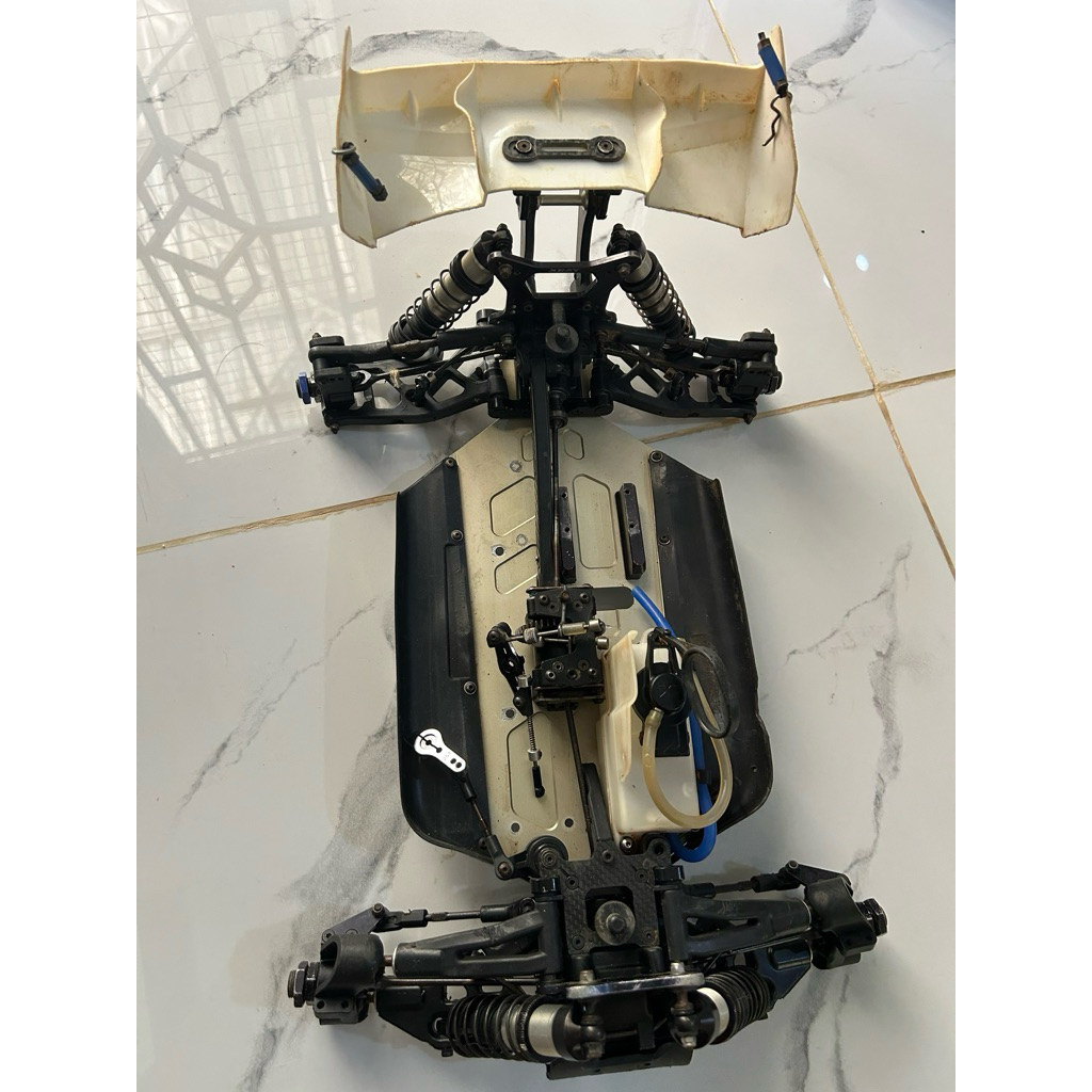 Xray Xb8 2016