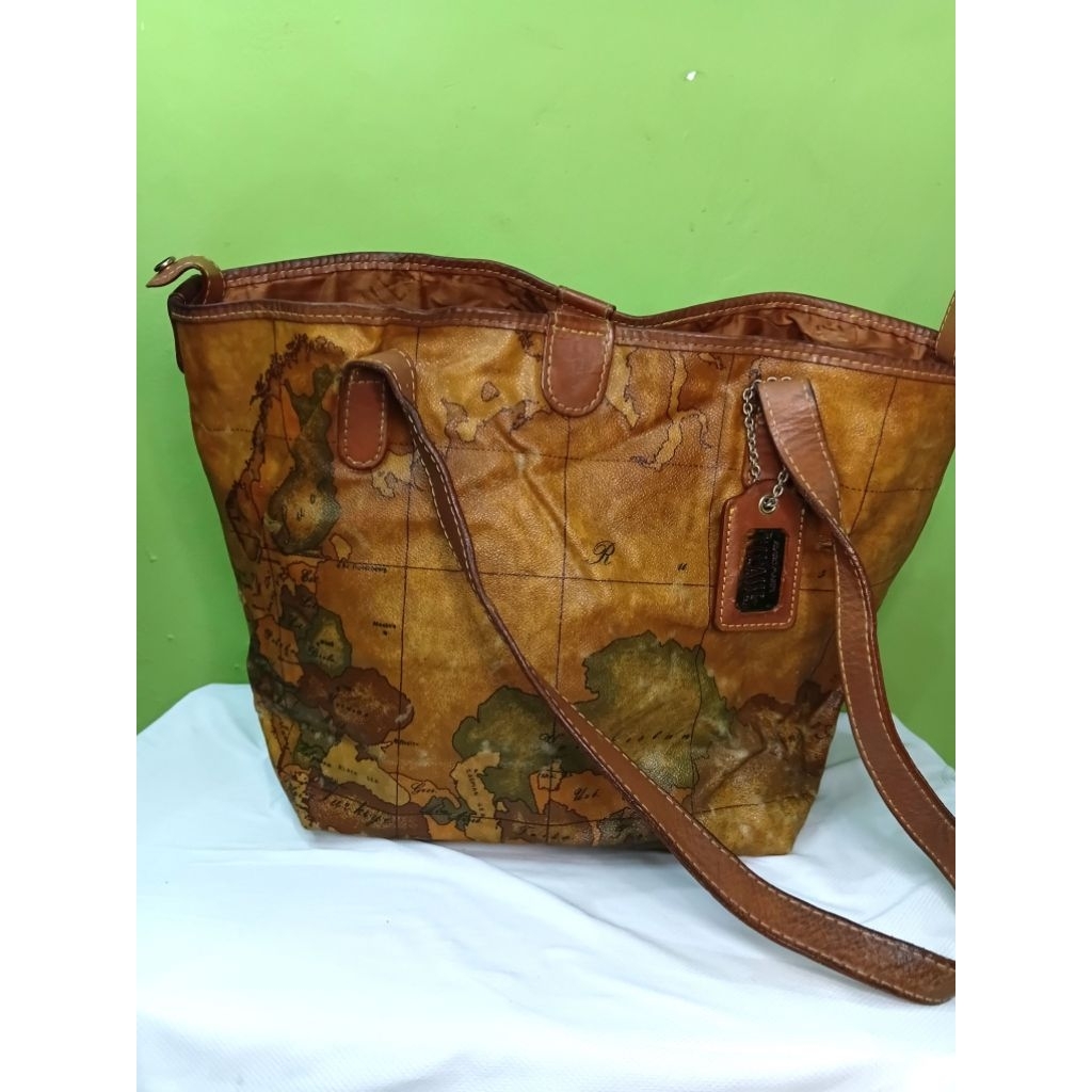 tas alviero martini tilasse peta dunia preloved luar
