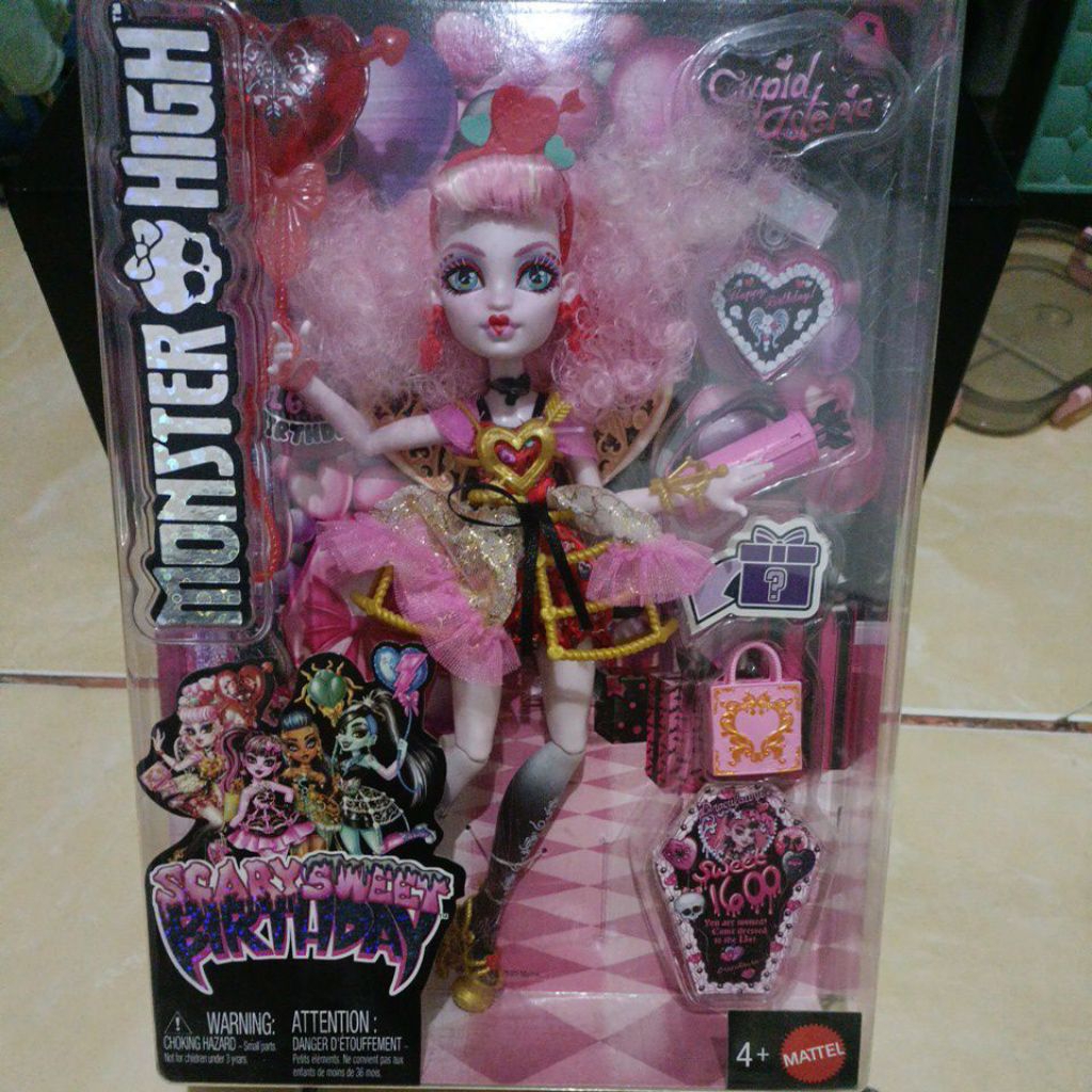 MONSTER GIGH CUPID