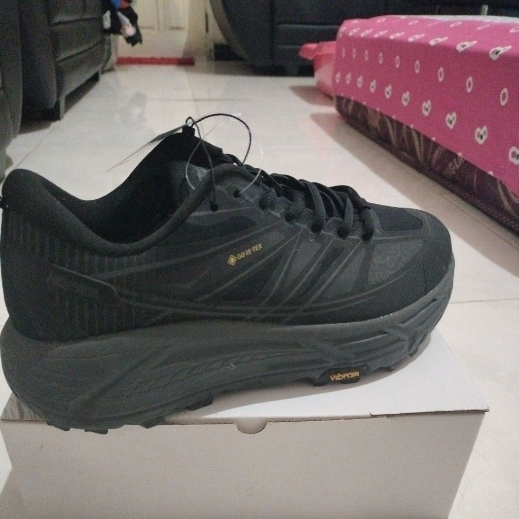 sepatu second original Hoka size 42/26.5