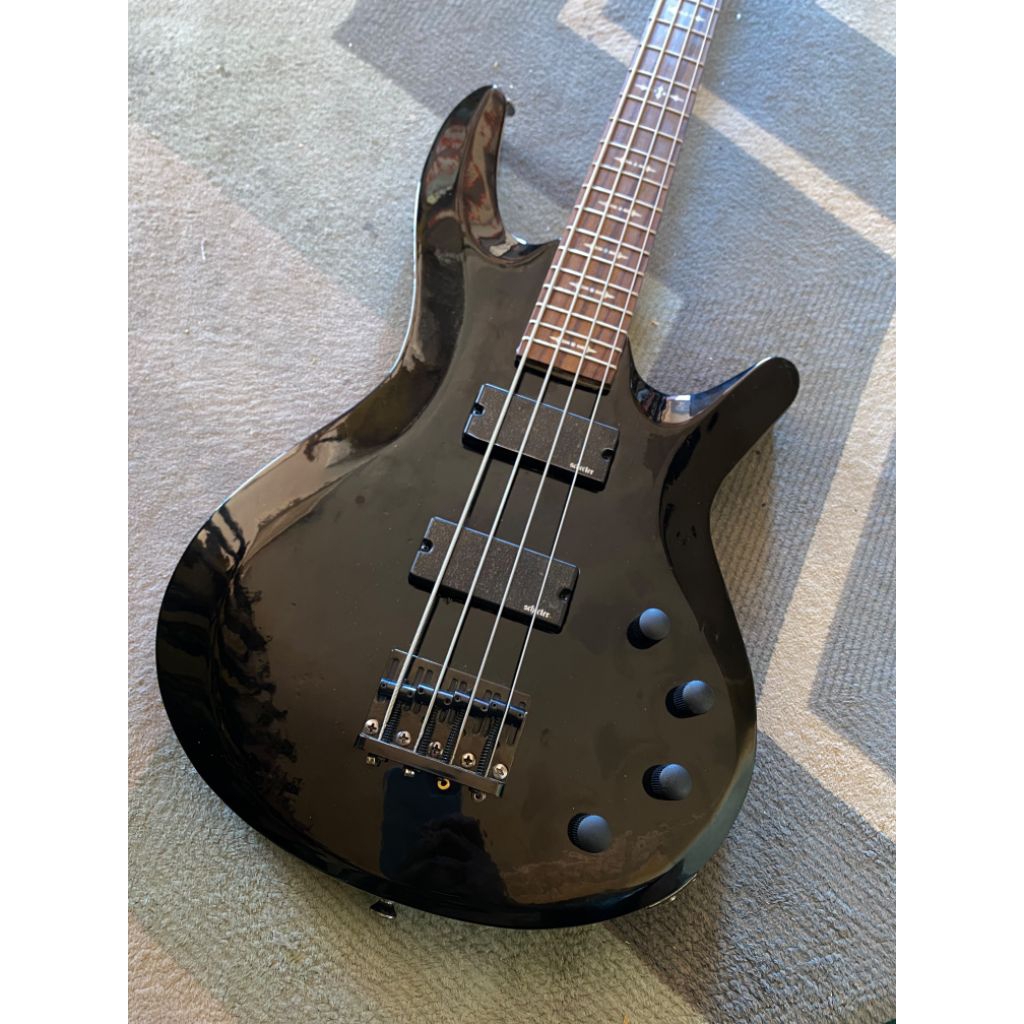 Bass 4string Black neck dan pickup Schecter original