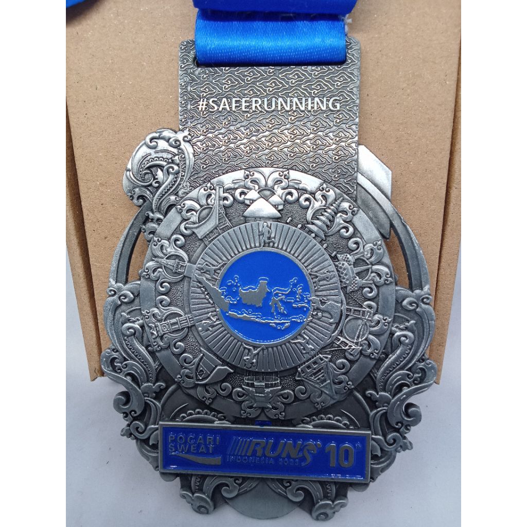 Medali Lari Pocari Sweat Runs 10 Indonesia 2023 Tali Biru