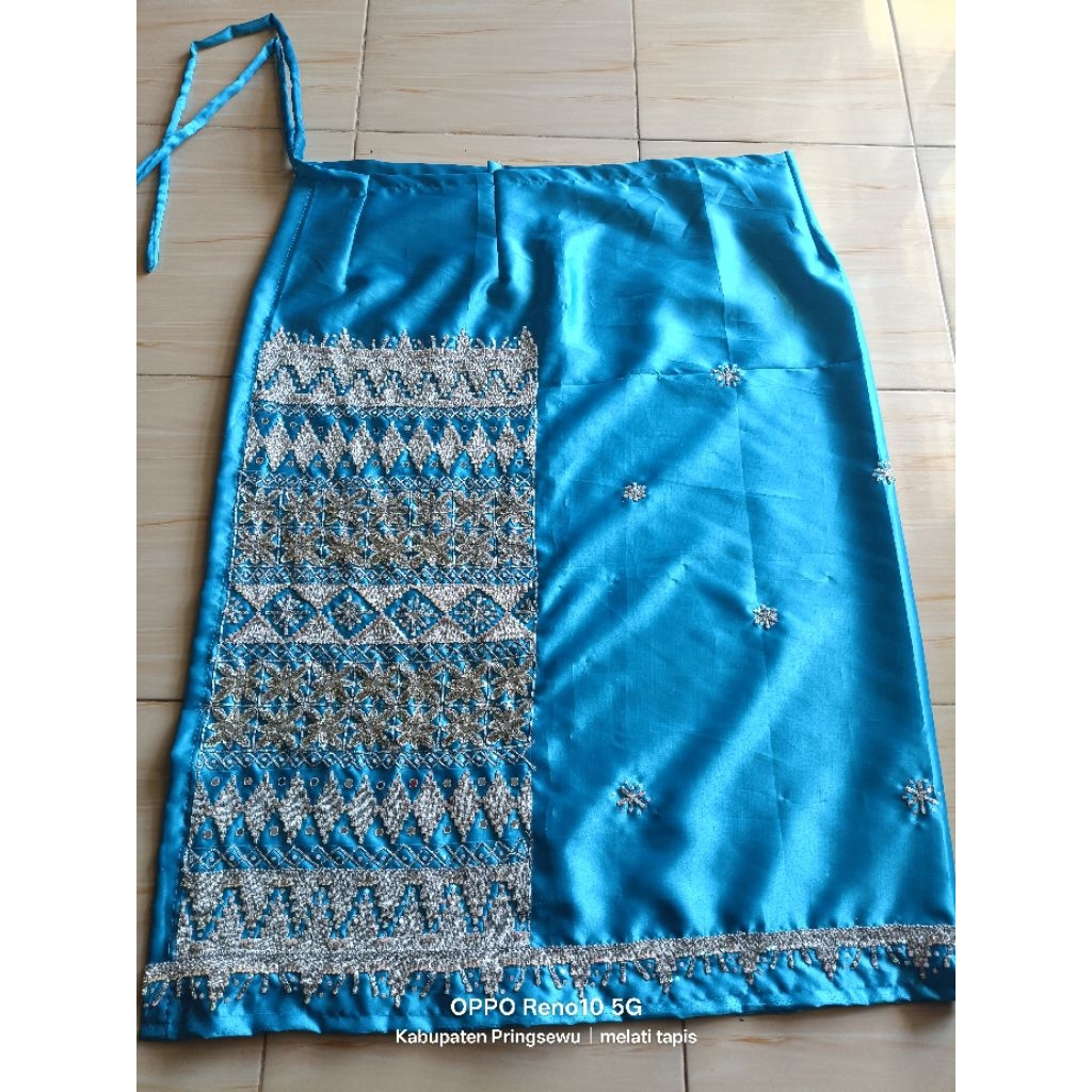 Rok Lilit Tapis Lampung