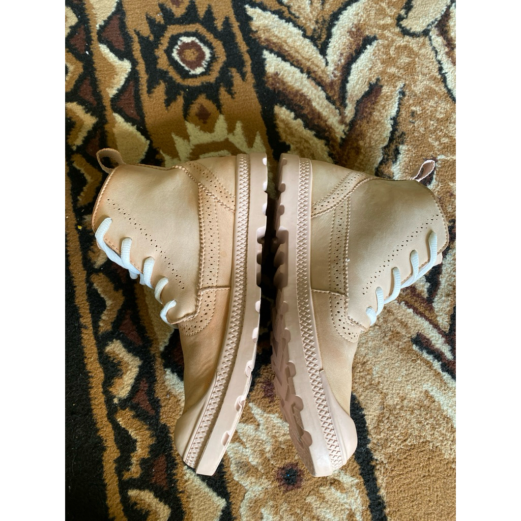 SEPATU BOOTS PALLADIUM SIZE 38 PL CEWE