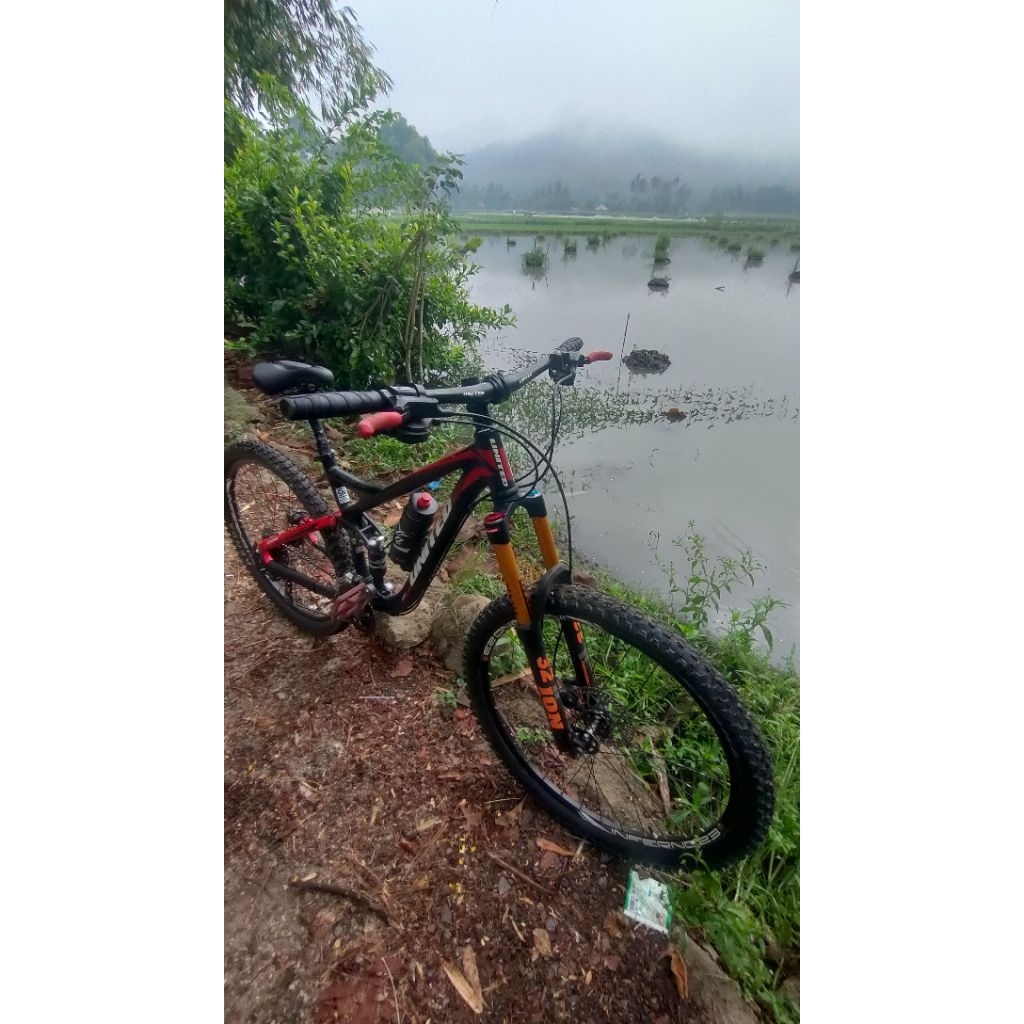 United Epsilon 2.00 MTB fullsus Upgrade Second murah (full suspension)