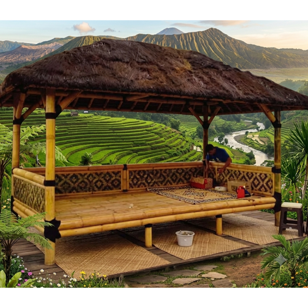 Saung Bambu Murah Lesehan Dengan Atap Ijuk Hitam ukuran 3x5