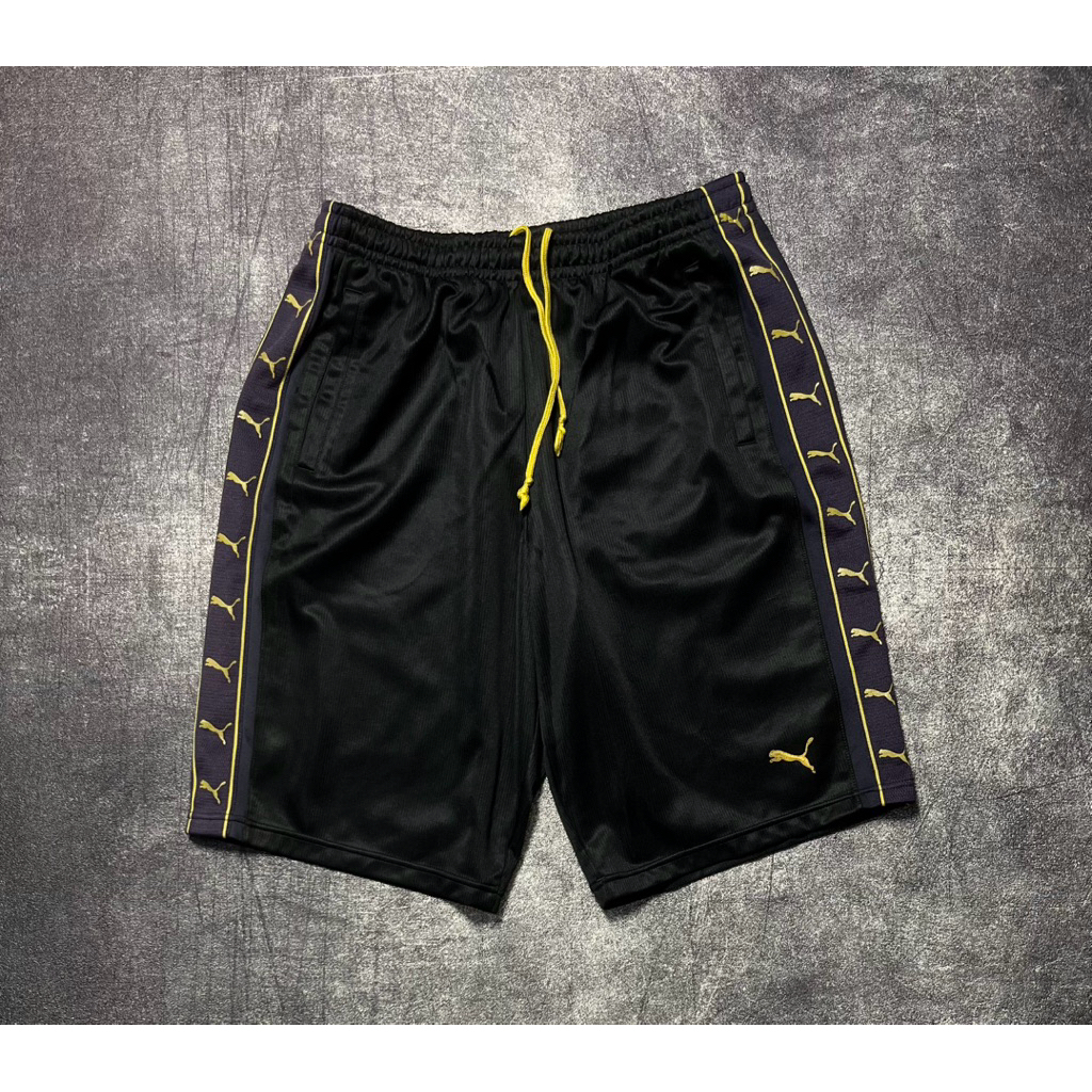 Celana Puma taped