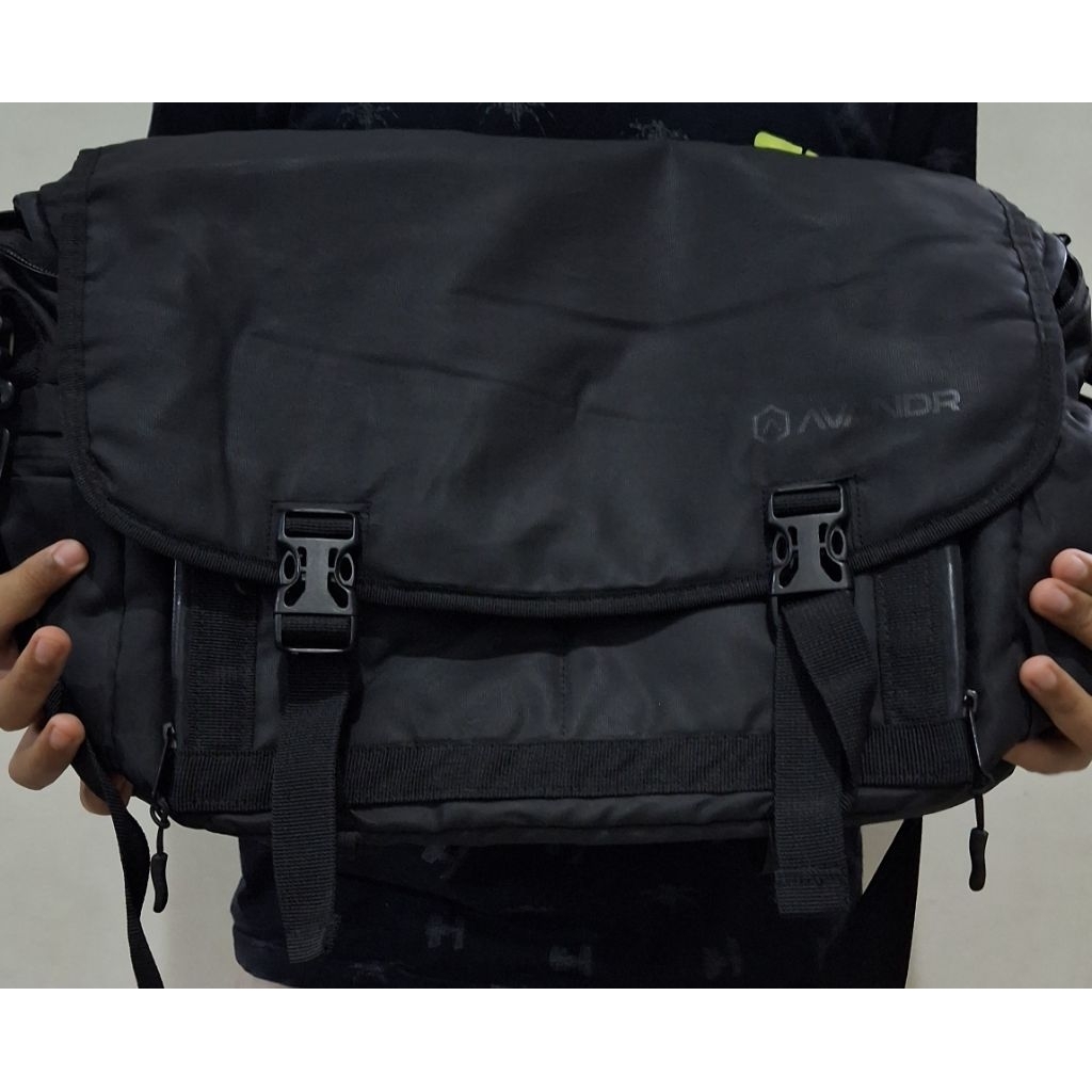 TAS PRIA AVANDR LDX MESSENGER SELEMPANG