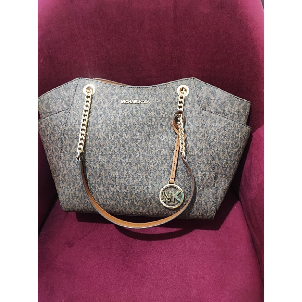 MK_Tote