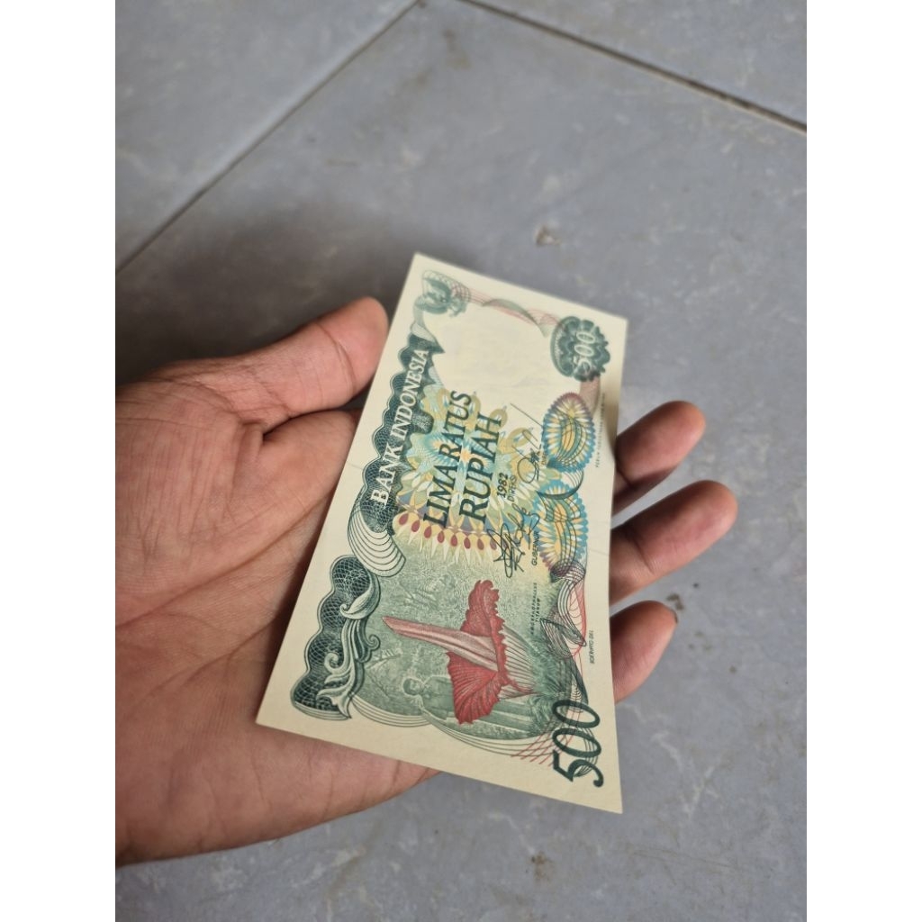 UKI 500 rupiah bunga bangkai 1982