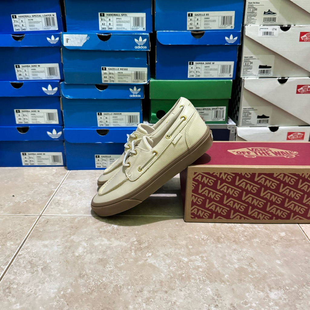 Vans loafer 2 eyelet beige (Resmi PT NAVYA)