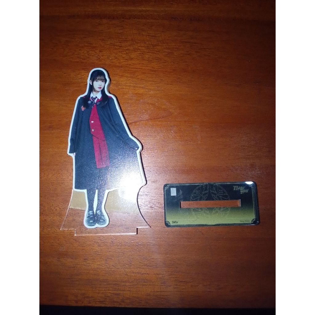 Standee Fiony Magic Hour