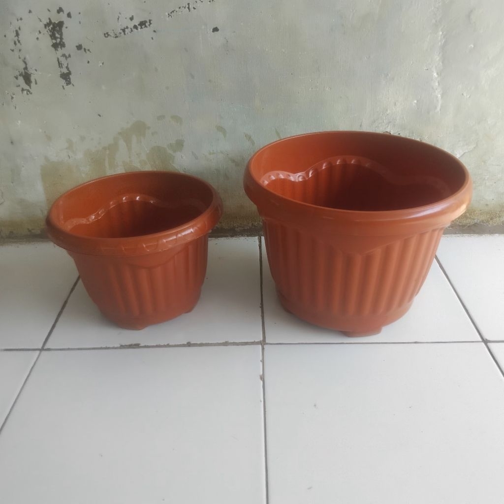 Pot Bunga Shallom Mio Pot Plastik Merah Bata Pot Tanaman Diameter 25 & 30