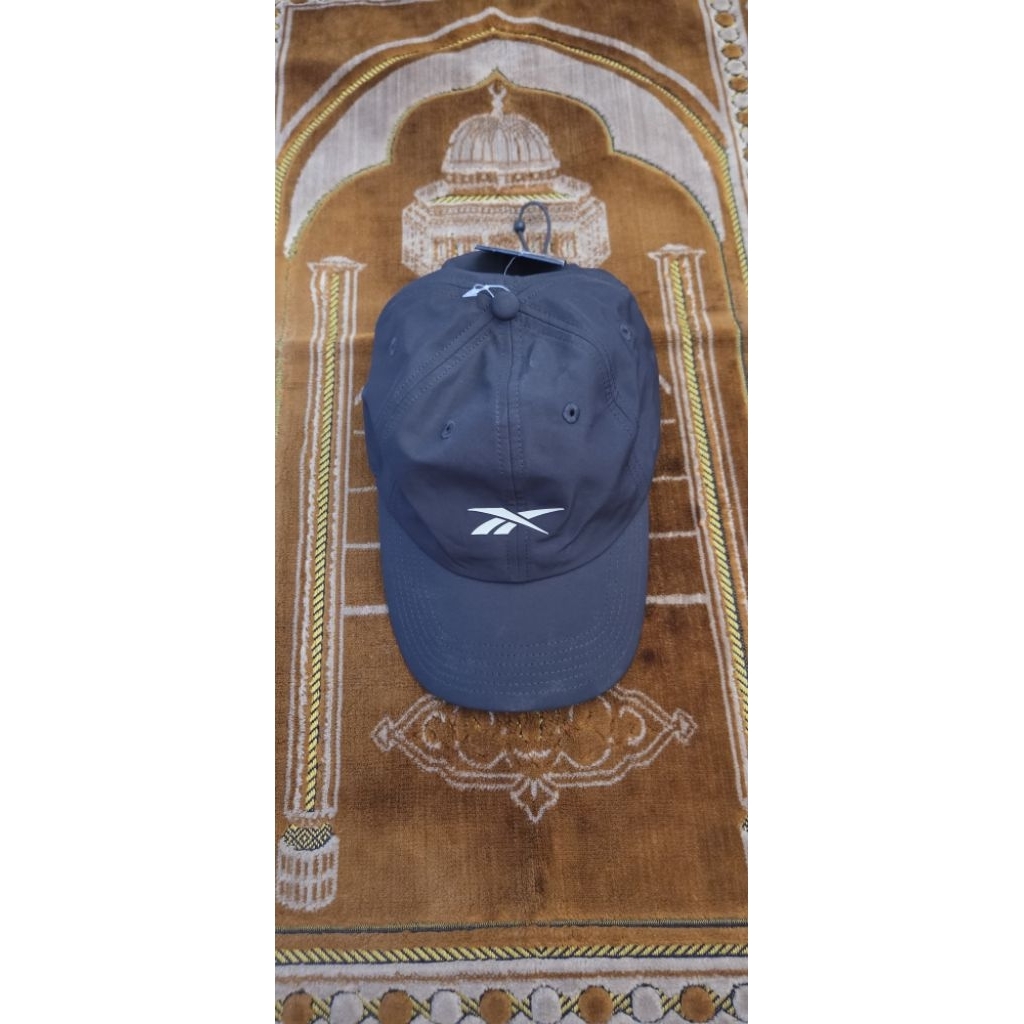 new topi running reebok
