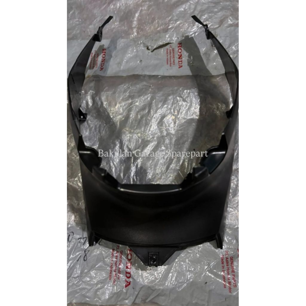 64350-KPH-700 - Cover Center Hitam Honda Supra X 125